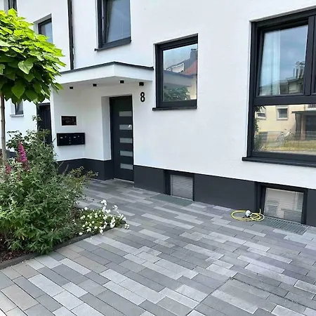Day Young Life 55qm, Carport Wifi * 뉘른베르크